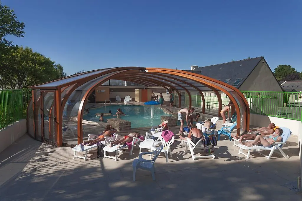Camping Du Poulquer Villa Benodet Campsite