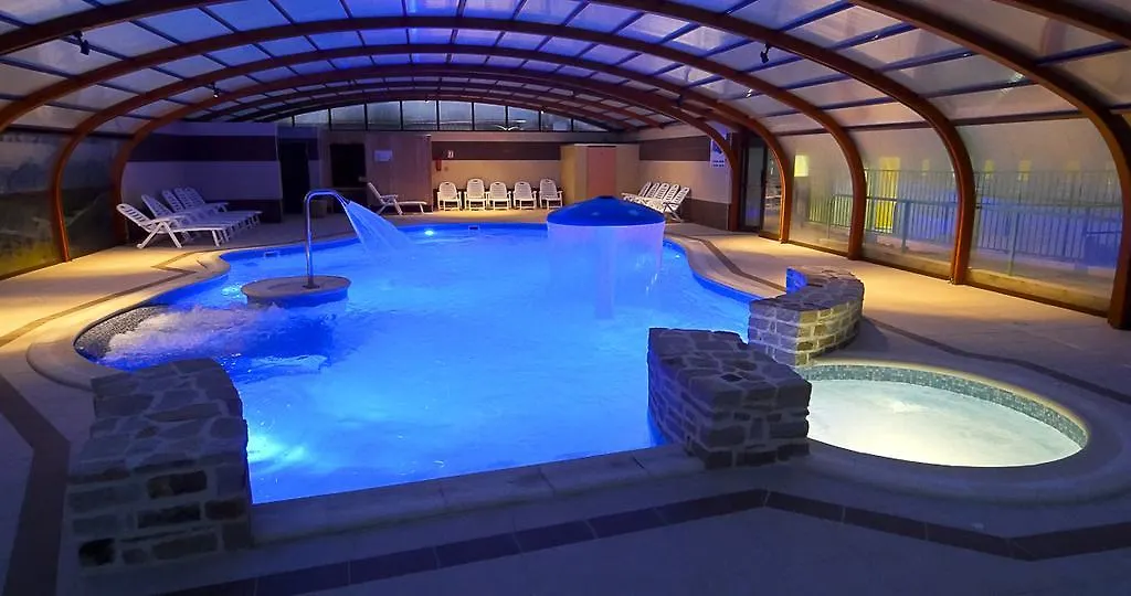 **** Campsite Camping Du Poulquer Villa Benodet France